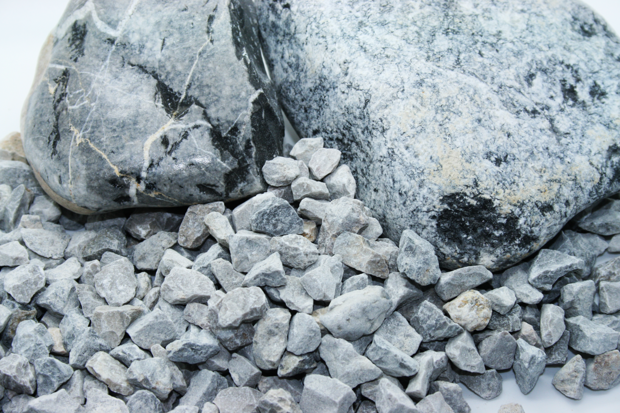 Dekosteine "Grigio Carnico" - ital. Naturmarmor für Innen und Außen, ca. 25kg Dekosteine "Grigio Carnico" - ital. Naturmarmor für Innen und Außen, ca. 25kg